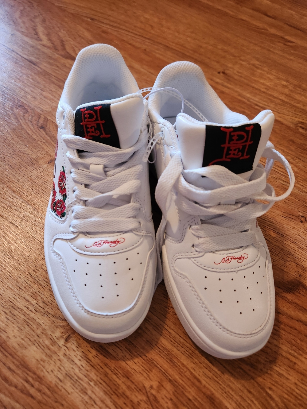 Ed Hardy White Sneakers with Red Rose Graphic, Size 6 - Picture 2 of 7